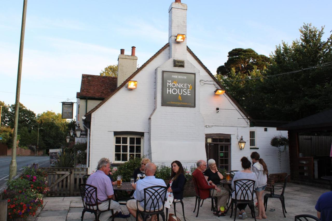 Monkey Brewhouse Lymington Exterior foto