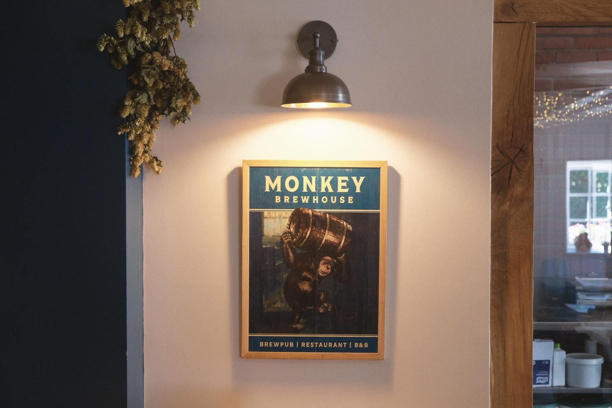 Monkey Brewhouse Lymington Exterior foto